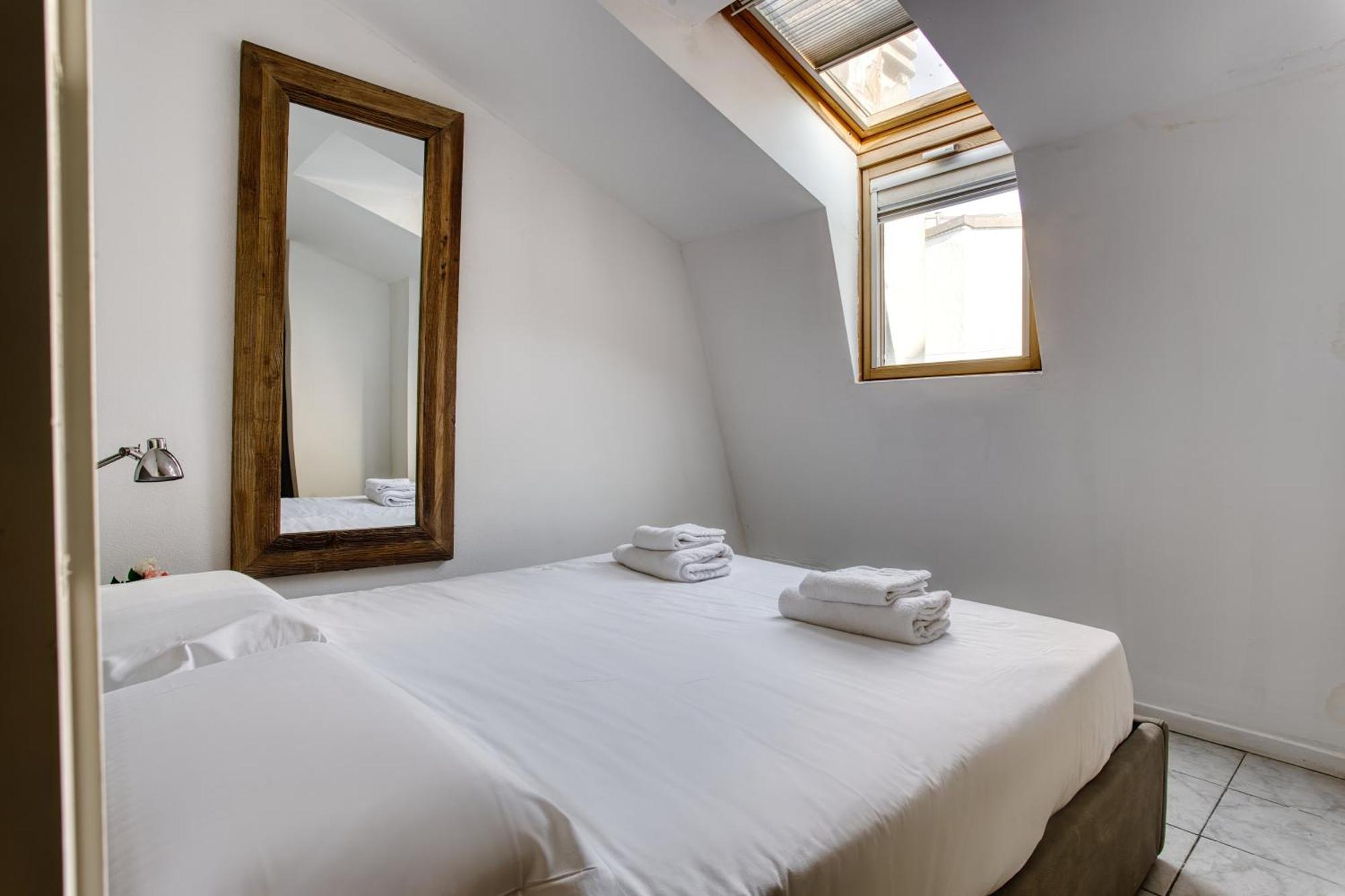 Cozy One Bedroom Close 2 Public Transportation Mailand